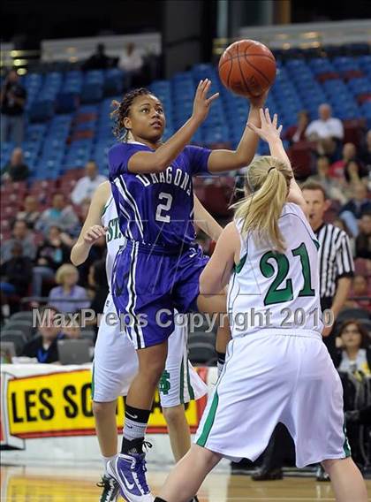 Thumbnail 1 in Sacramento vs. St. Mary's (CIF NorCal D3 Final) photogallery.