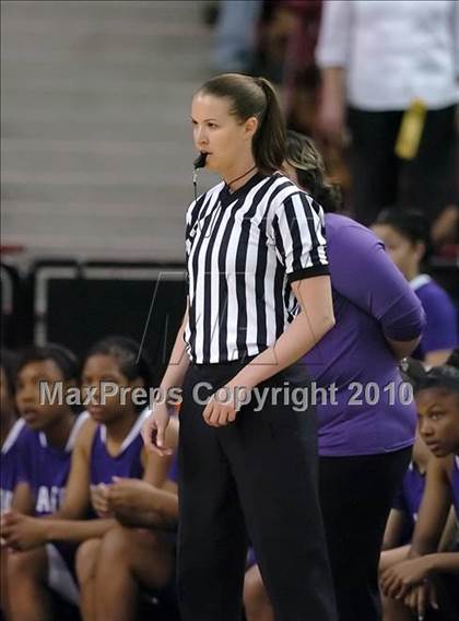 Thumbnail 3 in Sacramento vs. St. Mary's (CIF NorCal D3 Final) photogallery.