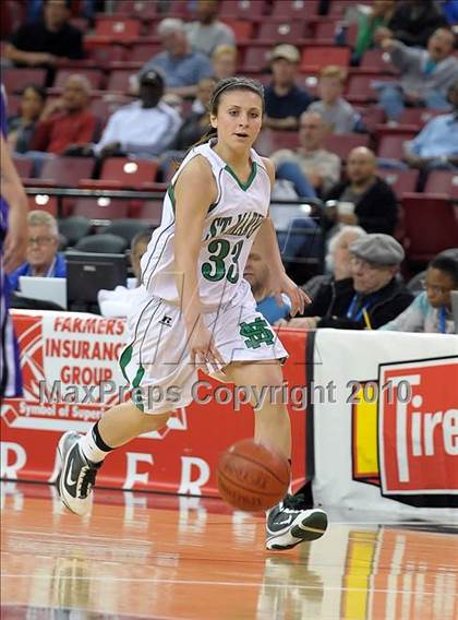 Thumbnail 2 in Sacramento vs. St. Mary's (CIF NorCal D3 Final) photogallery.