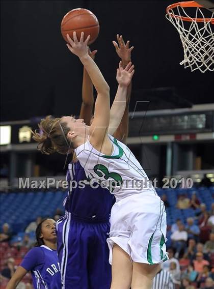 Thumbnail 3 in Sacramento vs. St. Mary's (CIF NorCal D3 Final) photogallery.
