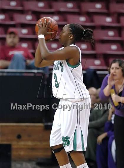 Thumbnail 2 in Sacramento vs. St. Mary's (CIF NorCal D3 Final) photogallery.
