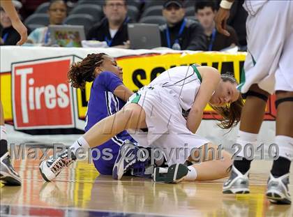 Thumbnail 3 in Sacramento vs. St. Mary's (CIF NorCal D3 Final) photogallery.