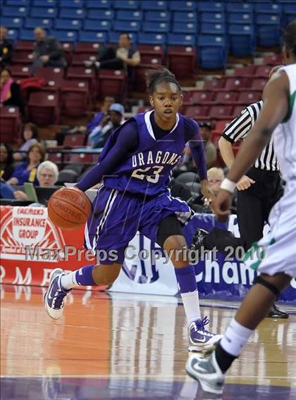 Thumbnail 1 in Sacramento vs. St. Mary's (CIF NorCal D3 Final) photogallery.