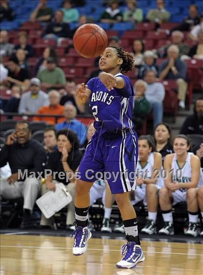Thumbnail 3 in Sacramento vs. St. Mary's (CIF NorCal D3 Final) photogallery.