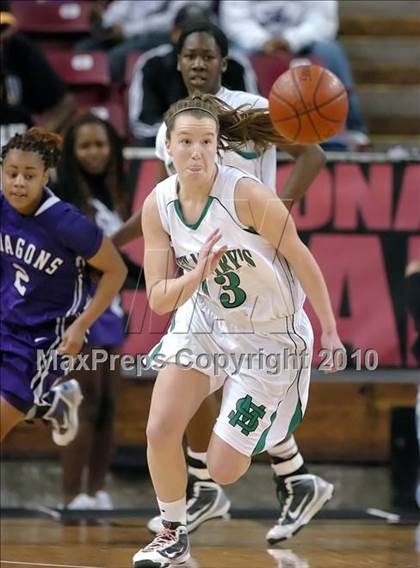Thumbnail 3 in Sacramento vs. St. Mary's (CIF NorCal D3 Final) photogallery.