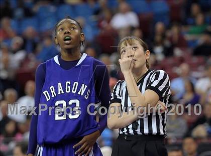 Thumbnail 2 in Sacramento vs. St. Mary's (CIF NorCal D3 Final) photogallery.