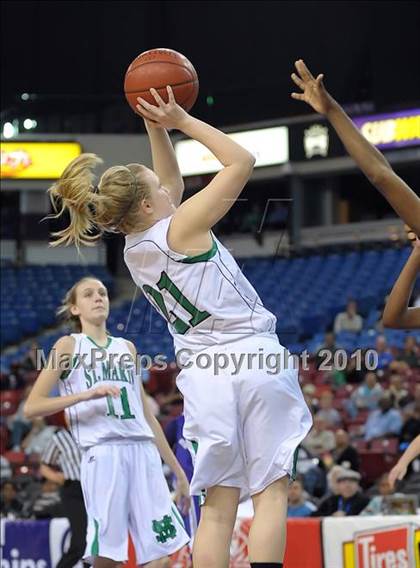 Thumbnail 2 in Sacramento vs. St. Mary's (CIF NorCal D3 Final) photogallery.