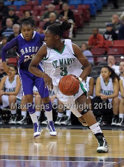 Thumbnail 3 in Sacramento vs. St. Mary's (CIF NorCal D3 Final) photogallery.