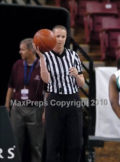 Thumbnail 2 in Sacramento vs. St. Mary's (CIF NorCal D3 Final) photogallery.