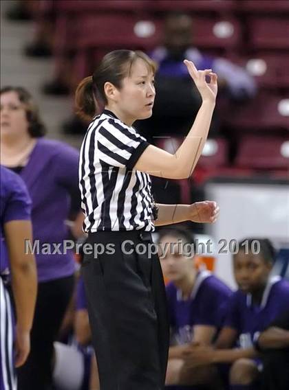 Thumbnail 1 in Sacramento vs. St. Mary's (CIF NorCal D3 Final) photogallery.