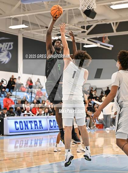 Thumbnail 3 in St. Joseph vs. Salesian College Preparatory (The Crush in the Valley) photogallery.
