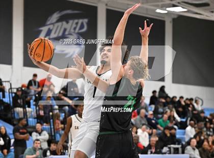 Thumbnail 2 in St. Joseph vs. Salesian College Preparatory (The Crush in the Valley) photogallery.