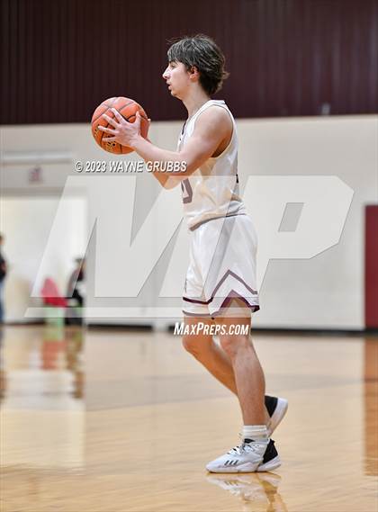 Thumbnail 2 in Hooks vs. White Oak (Holiday Hoops Tournament) photogallery.