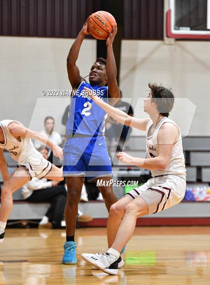 Thumbnail 1 in Hooks vs. White Oak (Holiday Hoops Tournament) photogallery.