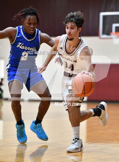 Thumbnail 3 in Hooks vs. White Oak (Holiday Hoops Tournament) photogallery.