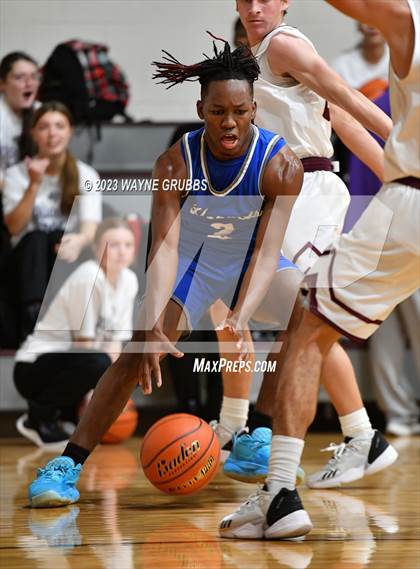 Thumbnail 1 in Hooks vs. White Oak (Holiday Hoops Tournament) photogallery.