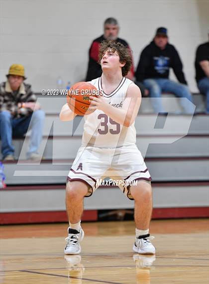 Thumbnail 3 in Hooks vs. White Oak (Holiday Hoops Tournament) photogallery.