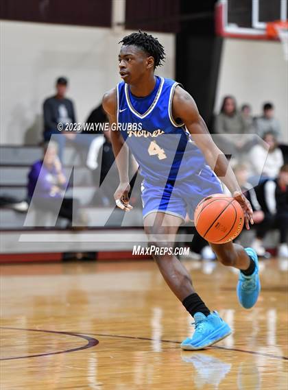 Thumbnail 1 in Hooks vs. White Oak (Holiday Hoops Tournament) photogallery.