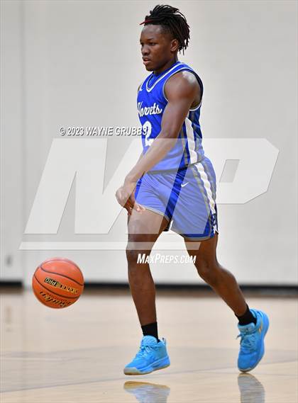 Thumbnail 2 in Hooks vs. White Oak (Holiday Hoops Tournament) photogallery.