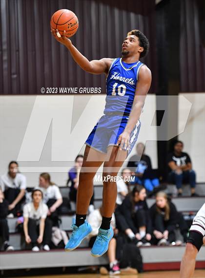 Thumbnail 2 in Hooks vs. White Oak (Holiday Hoops Tournament) photogallery.