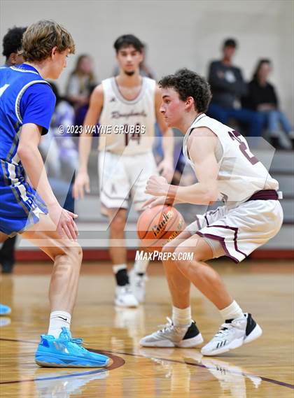 Thumbnail 3 in Hooks vs. White Oak (Holiday Hoops Tournament) photogallery.