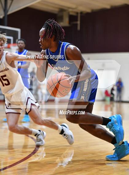 Thumbnail 2 in Hooks vs. White Oak (Holiday Hoops Tournament) photogallery.