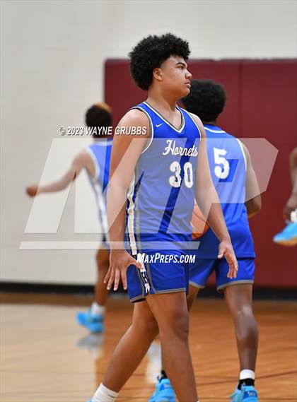 Thumbnail 1 in Hooks vs. White Oak (Holiday Hoops Tournament) photogallery.