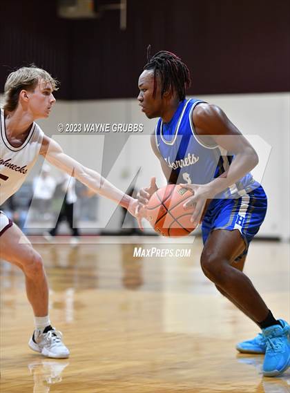 Thumbnail 1 in Hooks vs. White Oak (Holiday Hoops Tournament) photogallery.