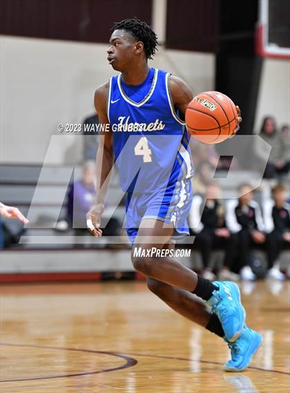 Thumbnail 3 in Hooks vs. White Oak (Holiday Hoops Tournament) photogallery.