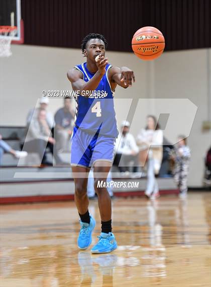 Thumbnail 3 in Hooks vs. White Oak (Holiday Hoops Tournament) photogallery.