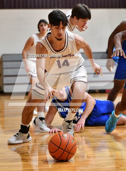 Thumbnail 2 in Hooks vs. White Oak (Holiday Hoops Tournament) photogallery.