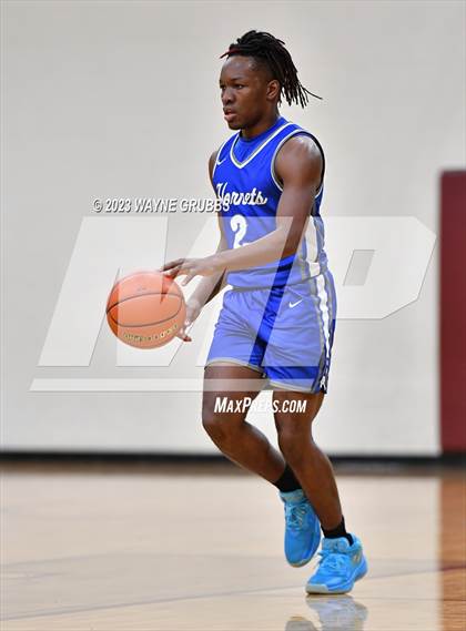 Thumbnail 1 in Hooks vs. White Oak (Holiday Hoops Tournament) photogallery.