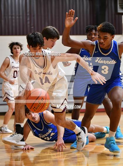 Thumbnail 3 in Hooks vs. White Oak (Holiday Hoops Tournament) photogallery.