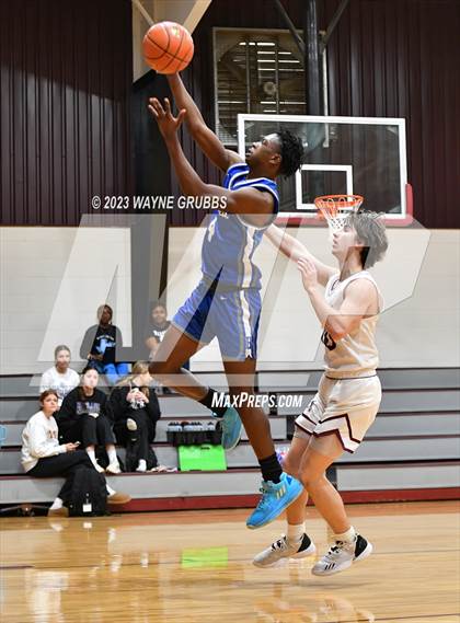 Thumbnail 1 in Hooks vs. White Oak (Holiday Hoops Tournament) photogallery.