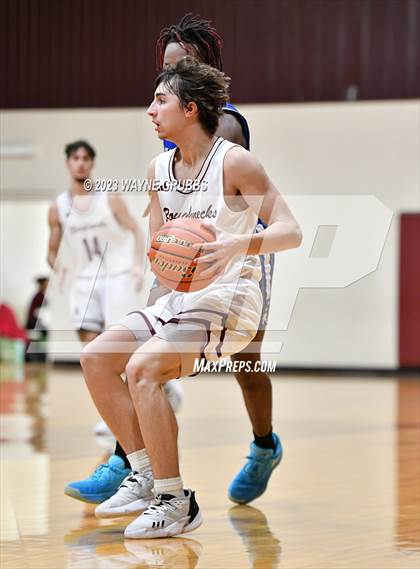 Thumbnail 2 in Hooks vs. White Oak (Holiday Hoops Tournament) photogallery.