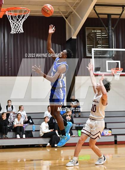 Thumbnail 2 in Hooks vs. White Oak (Holiday Hoops Tournament) photogallery.