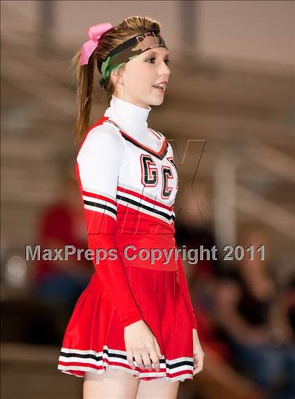 Thumbnail 2 in Goose Creek Memorial vs Barbers Hill photogallery.