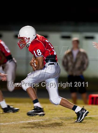 Thumbnail 2 in Goose Creek Memorial vs Barbers Hill photogallery.