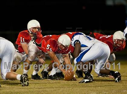Thumbnail 3 in Goose Creek Memorial vs Barbers Hill photogallery.