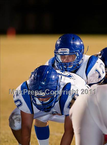 Thumbnail 3 in Goose Creek Memorial vs Barbers Hill photogallery.