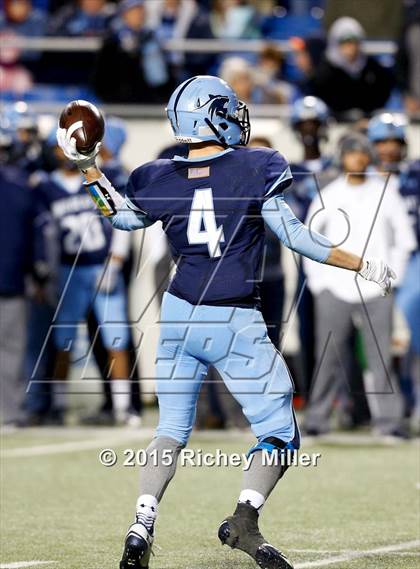 Thumbnail 2 in Fayetteville vs. Har-Ber (AAA 7A Final) photogallery.
