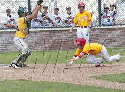 Thumbnail 2 in Edison vs. Calvert Hall photogallery.