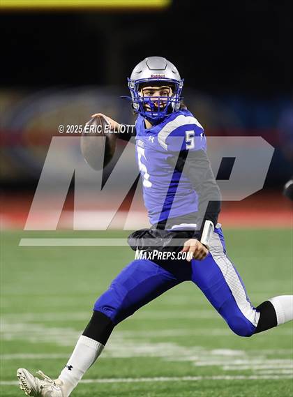 Thumbnail 2 in Twin Valley vs Southern Lehigh (PIAA 4A Final) photogallery.