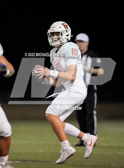 Thumbnail 3 in Eastside Catholic @ Garfield photogallery.