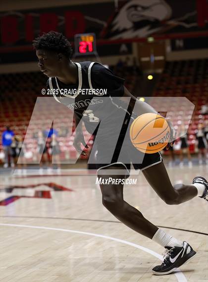 Thumbnail 2 in Cottonwood vs. Dixie (UHSAA 4A Quarterfinal) photogallery.