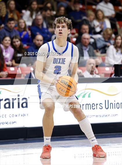 Thumbnail 3 in Cottonwood vs. Dixie (UHSAA 4A Quarterfinal) photogallery.