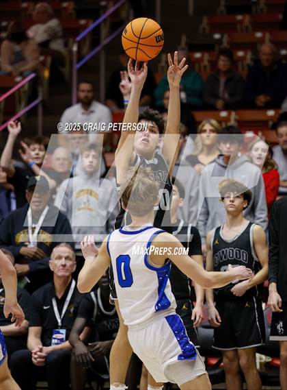 Thumbnail 1 in Cottonwood vs. Dixie (UHSAA 4A Quarterfinal) photogallery.