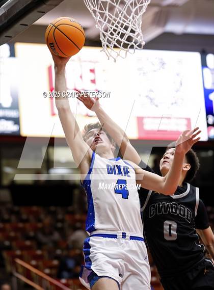Thumbnail 1 in Cottonwood vs. Dixie (UHSAA 4A Quarterfinal) photogallery.