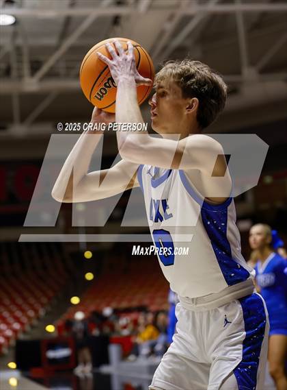 Thumbnail 3 in Cottonwood vs. Dixie (UHSAA 4A Quarterfinal) photogallery.