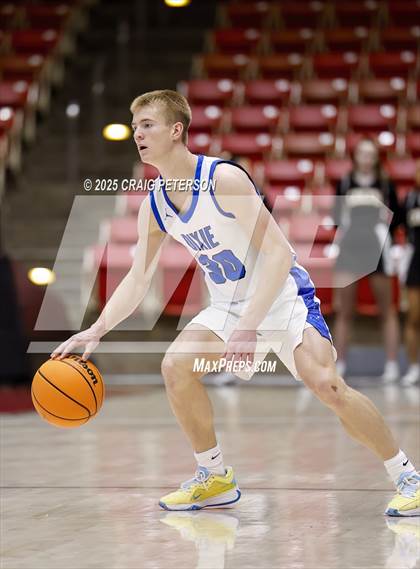 Thumbnail 3 in Cottonwood vs. Dixie (UHSAA 4A Quarterfinal) photogallery.